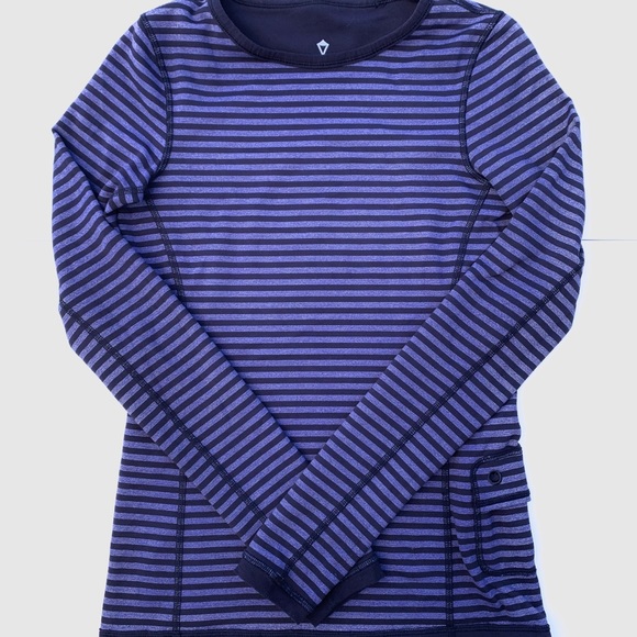 Lululemon Ivivva Reversible Purple Long Sleeve - Picture 4 of 12